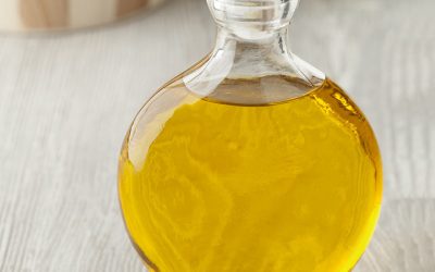 10 Benefits Of Jojoba Oil For Skin And Hair & Side Effects