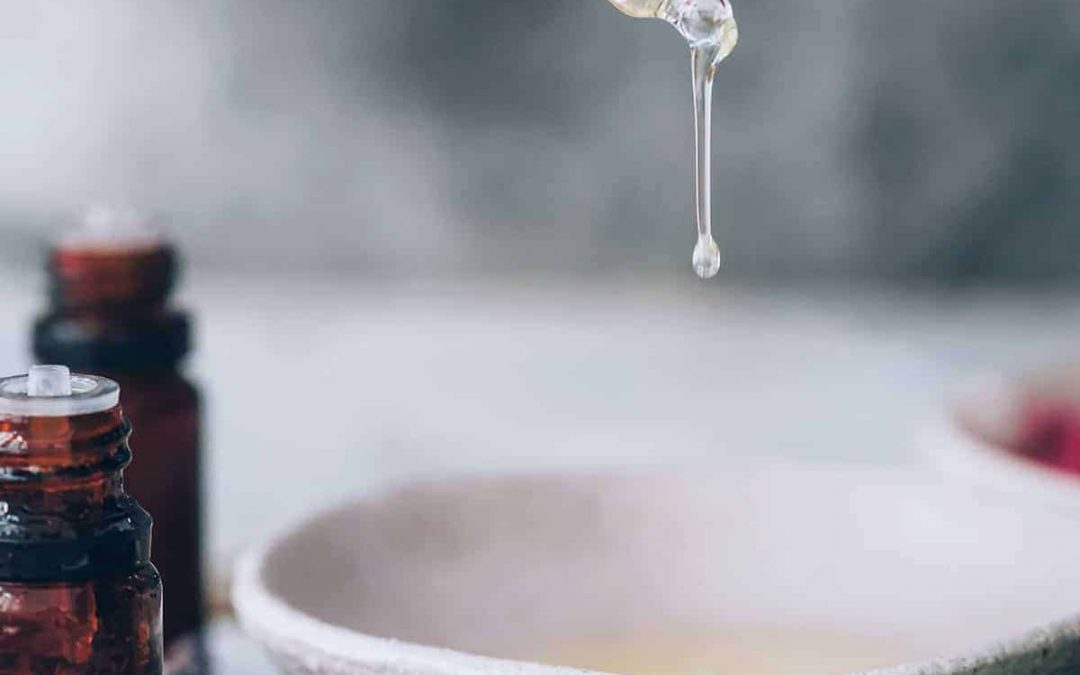 11 Ways To Use Tea Tree Oil At Home | Hello Nest