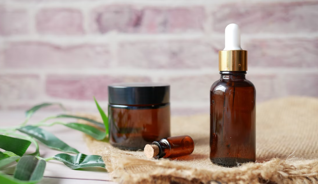 6 Ways Essential Oils Can Aid in Women’s Health - Smart Strategies for Successful Living