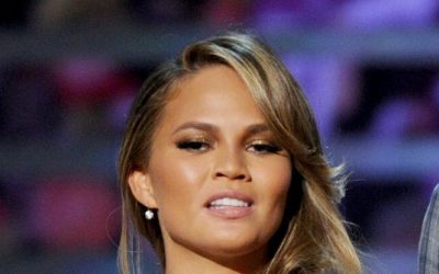 Chrissy Teigen Says She’s in Therapy Twice a Week Now amid Cyber Abuse Scandal, While Sharing Photos from Obama’s Bash