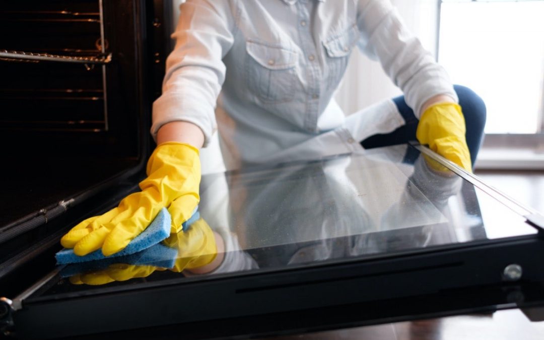 How to Clean Oven Glass in 5 Steps – Advice From Bob Vila