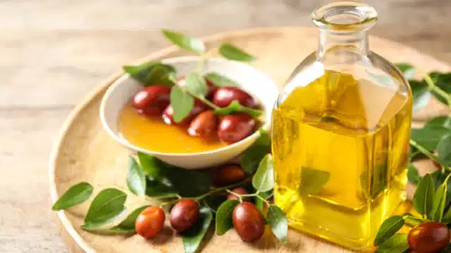 8 Benefits Of Jojoba Oil For Your Health And Skin – Potentash
