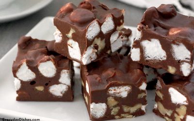 10-Minute Rocky Road Fudge Recipe – Everyday Dishes